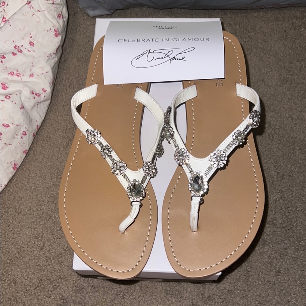 Nine West Elegant White Sandals with Crystal Embellishments Sz 10